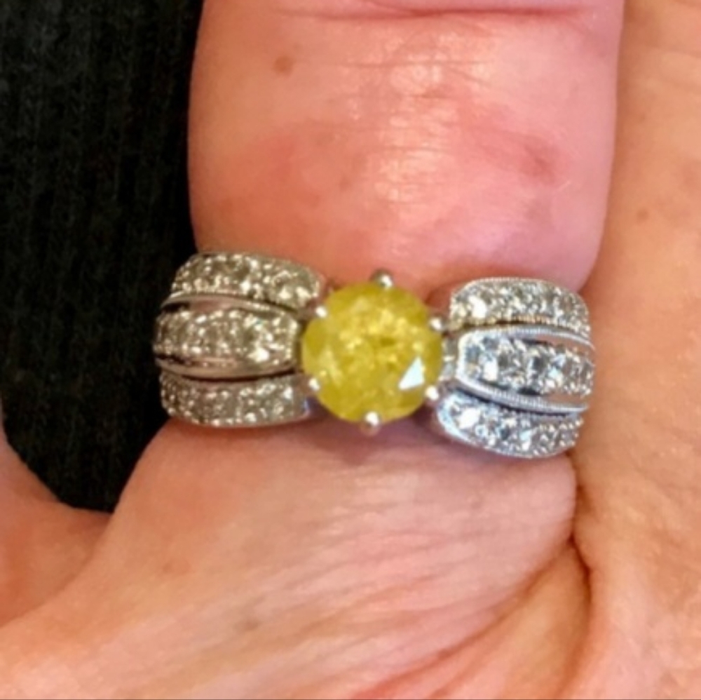 18K Fancy Yellow Diamond Ring